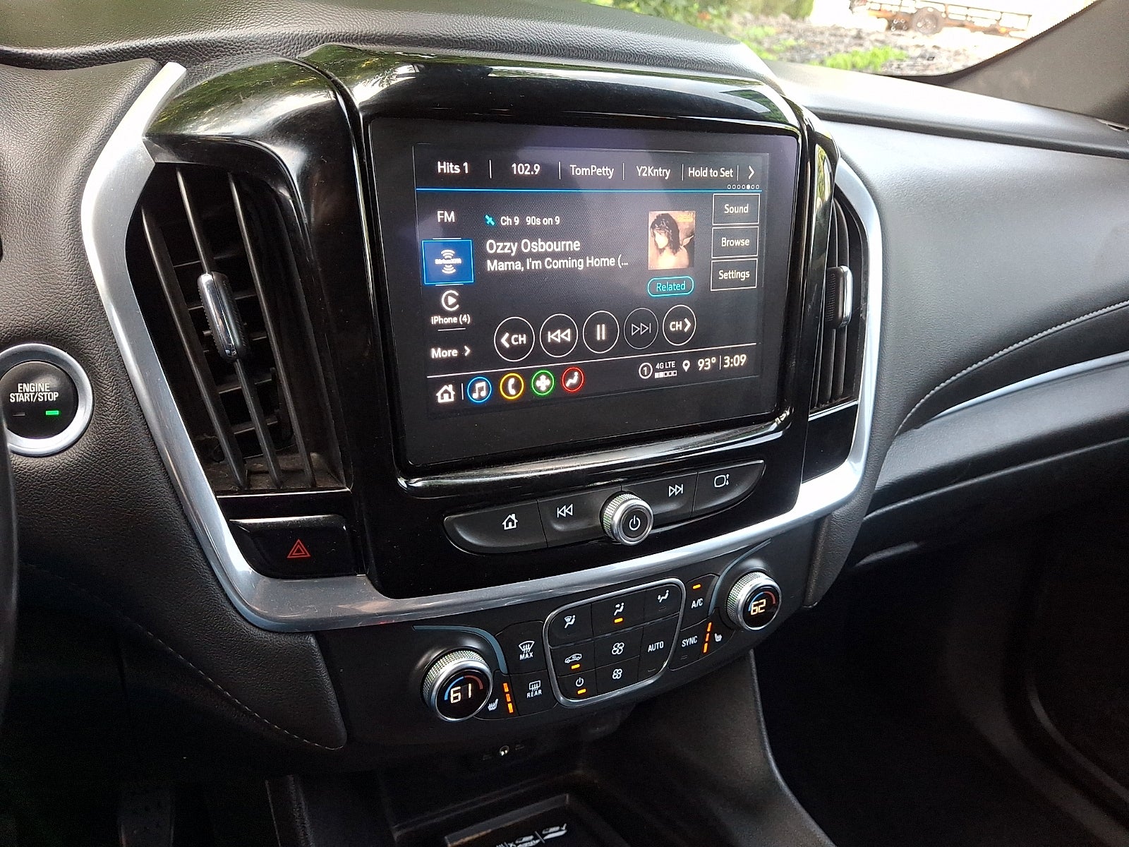 2022 Chevrolet Traverse LT Cloth