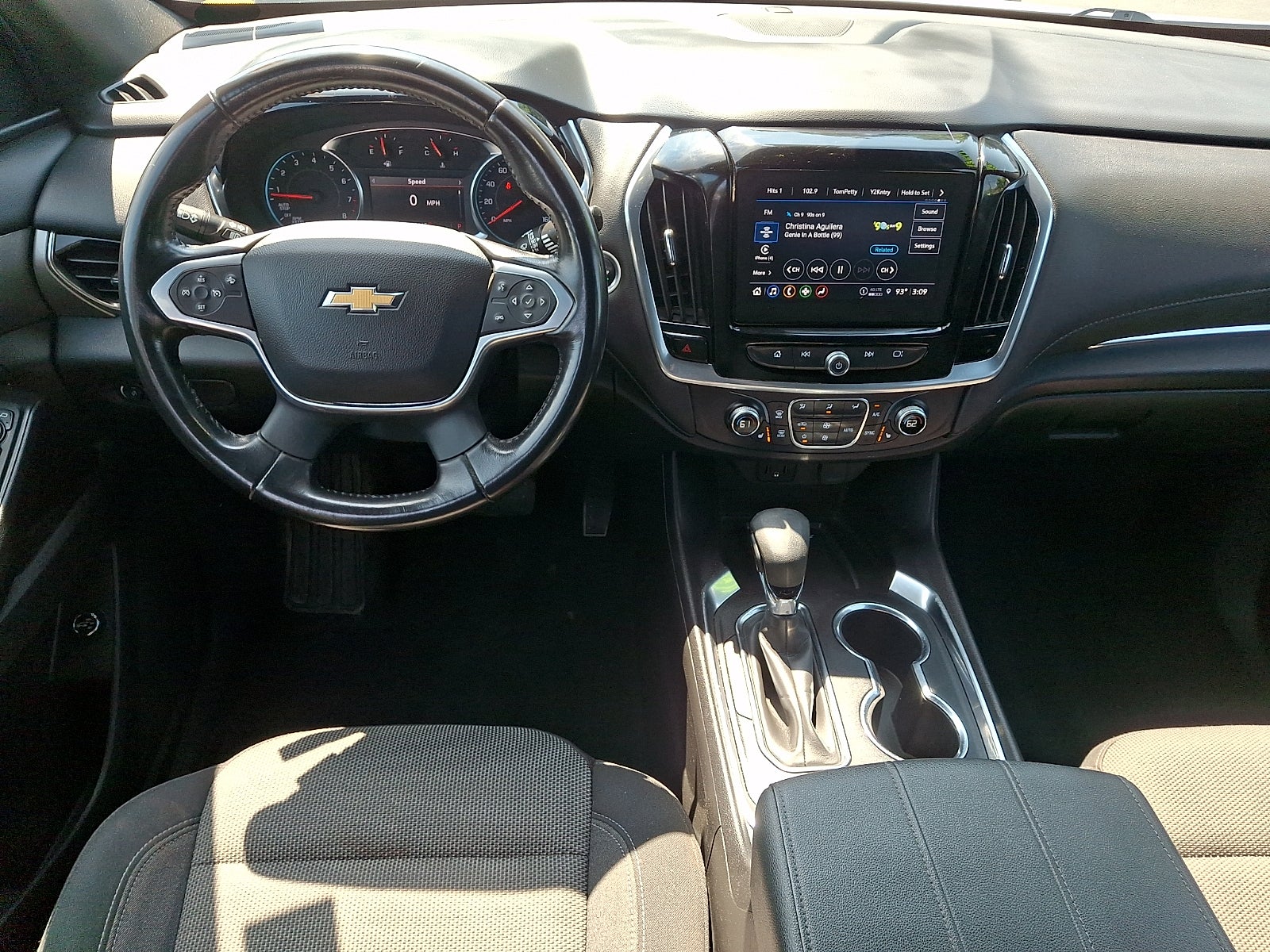2022 Chevrolet Traverse LT Cloth