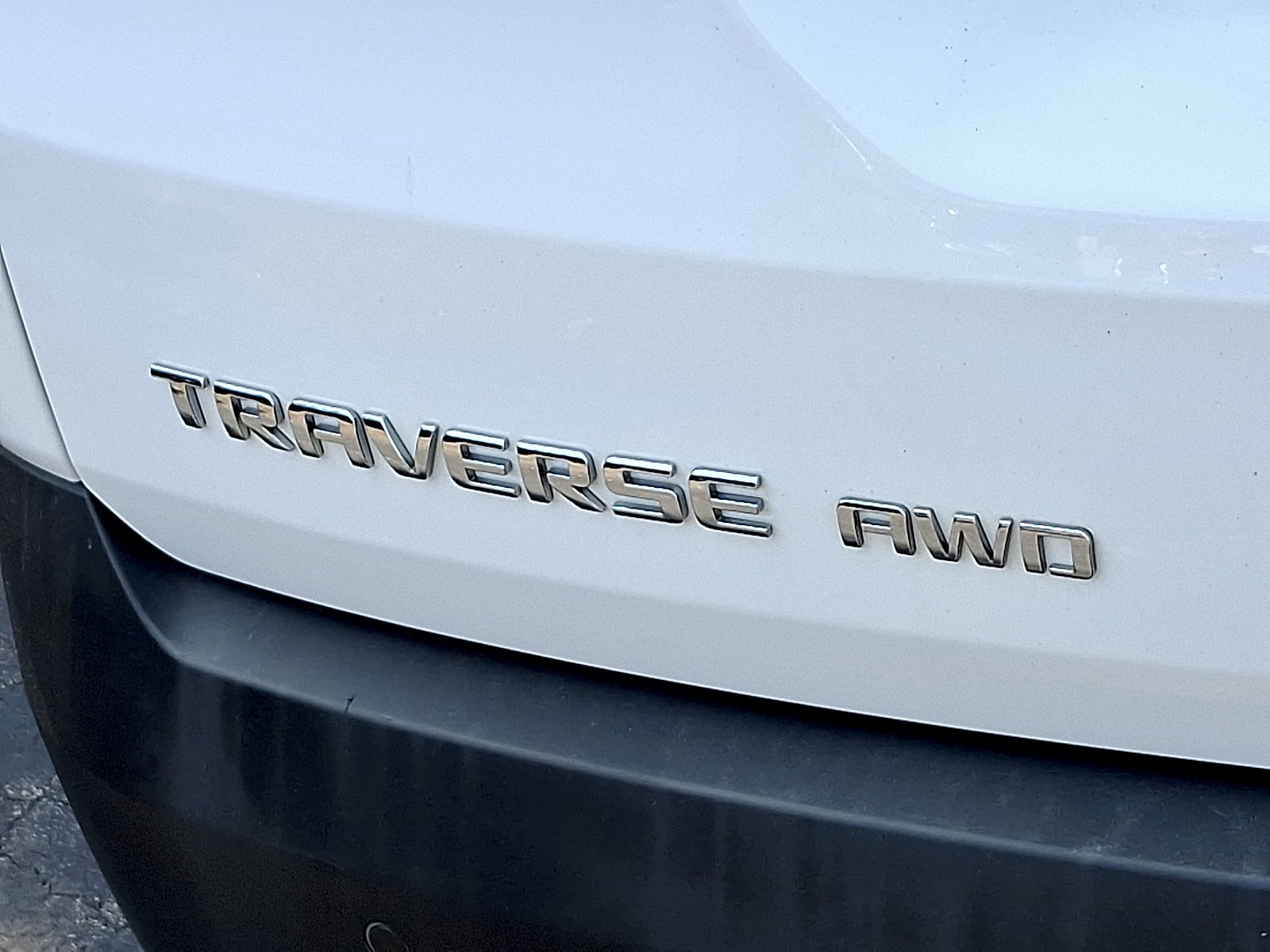 2022 Chevrolet Traverse LT Cloth