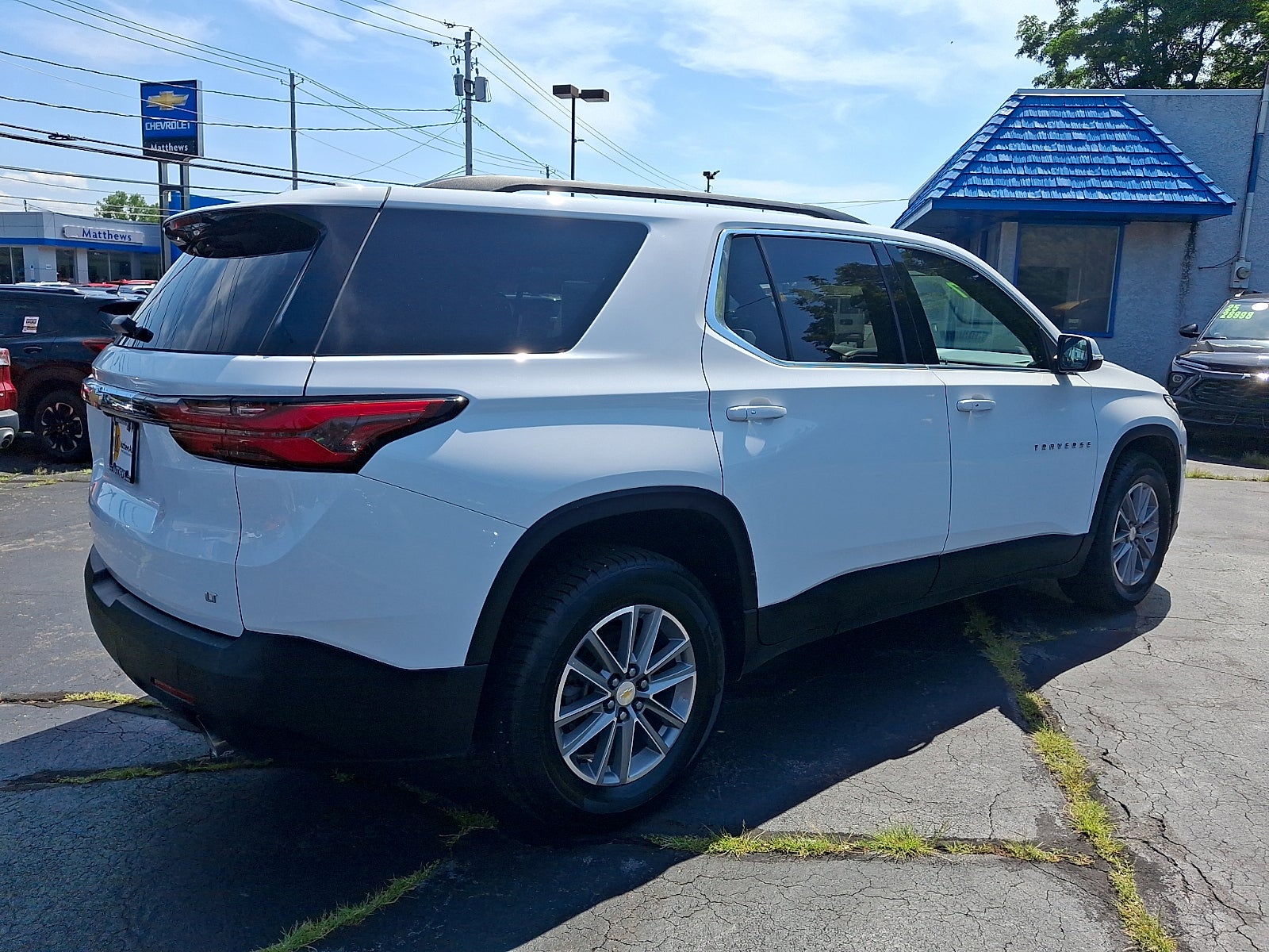 2022 Chevrolet Traverse LT Cloth