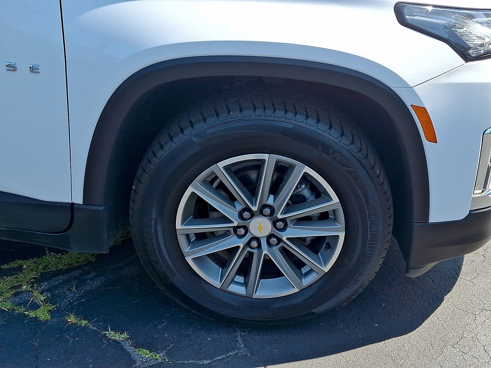 2022 Chevrolet Traverse LT Cloth