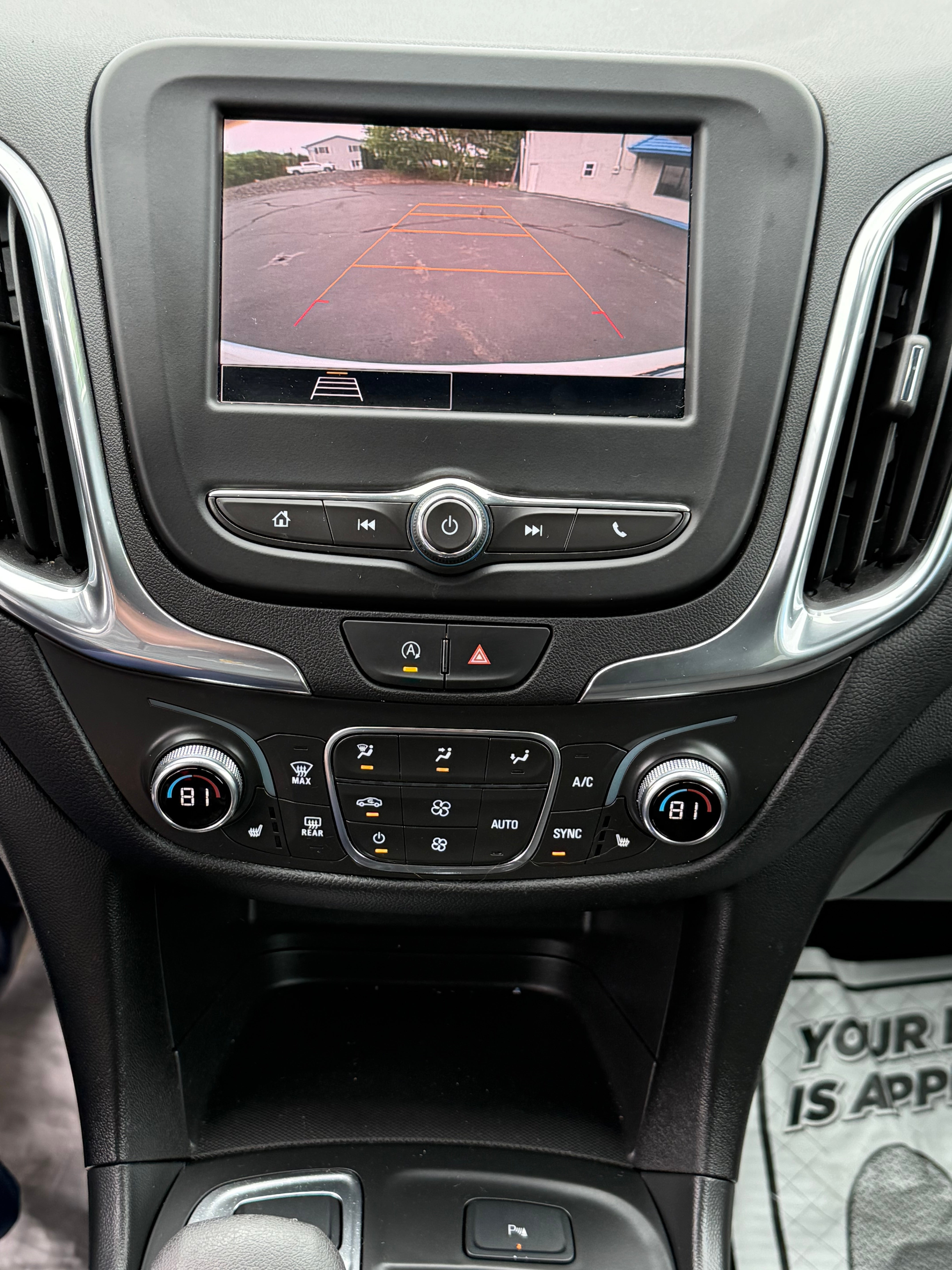 2024 Chevrolet Equinox LT - Photo 11