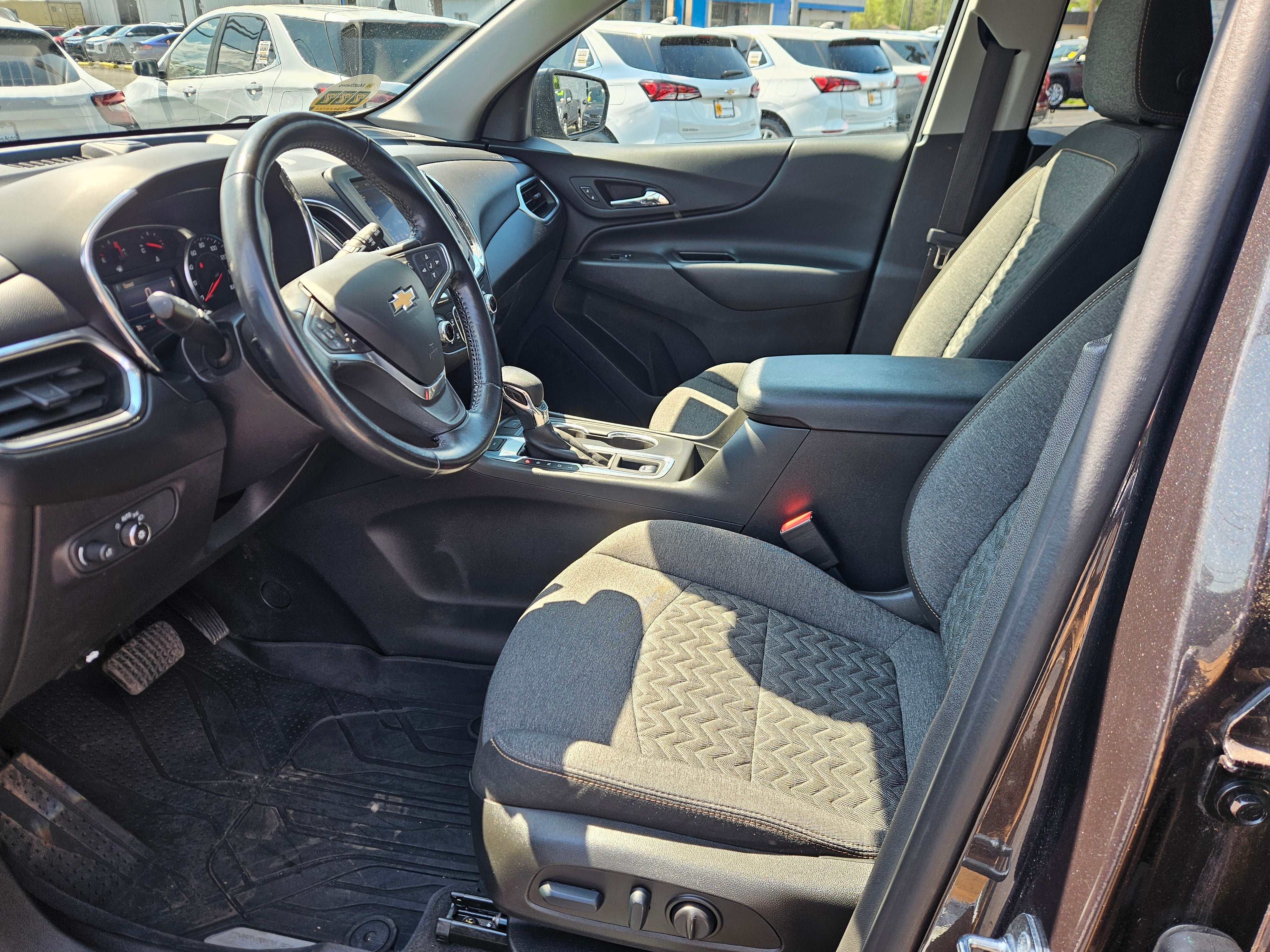 2022 Chevrolet Equinox LT - Photo 9