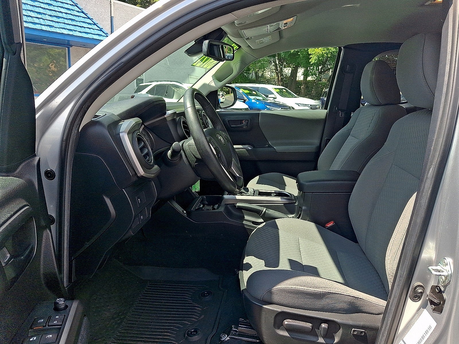 2022 Toyota Tacoma 4WD SR