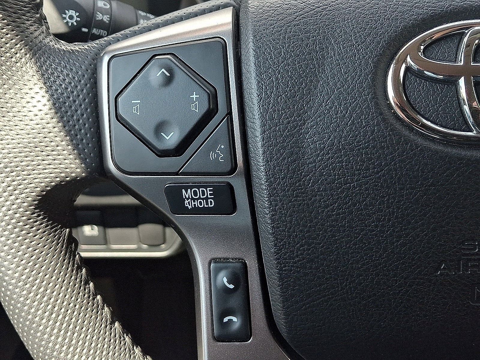 2022 Toyota Tacoma 4WD SR