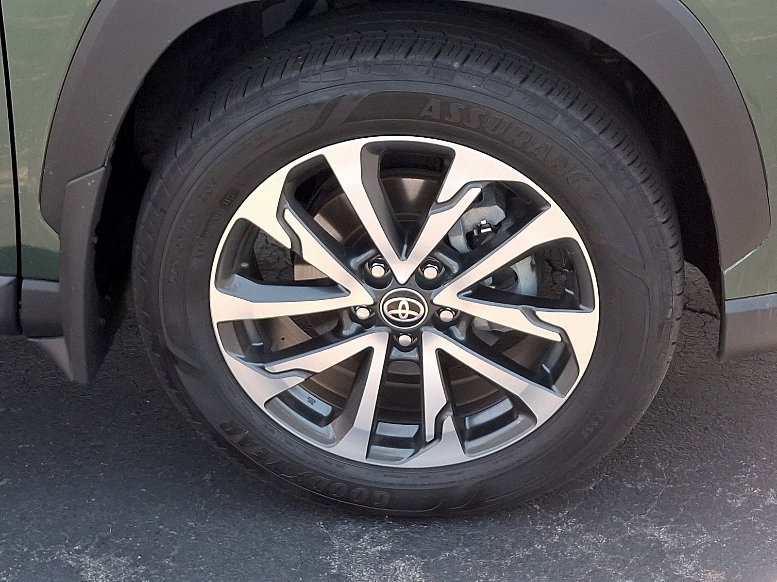 2024 Toyota Corolla Cross XLE