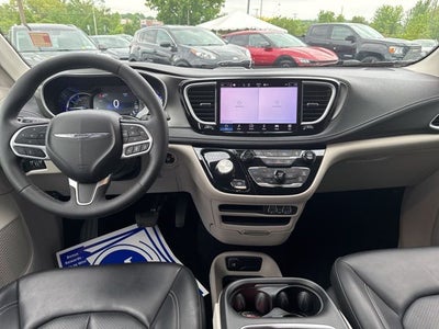 2023 Chrysler Pacifica Hybrid Touring L