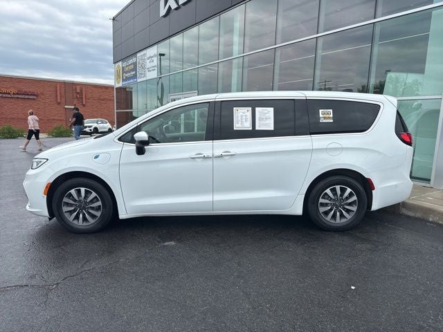 2023 Chrysler Pacifica Hybrid Touring L