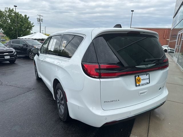 2023 Chrysler Pacifica Hybrid Touring L