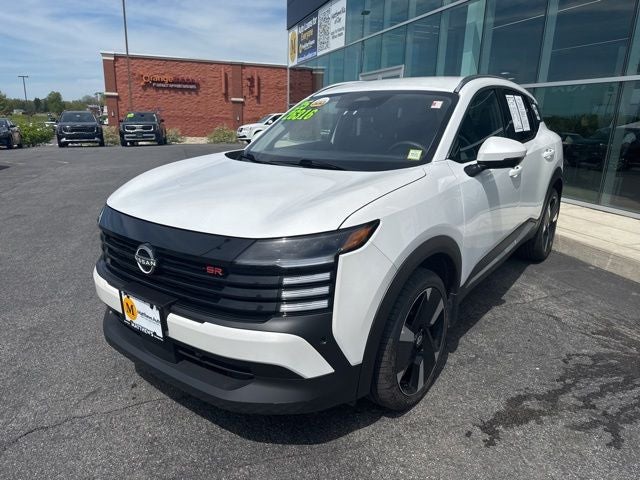 2025 Nissan Kicks SR