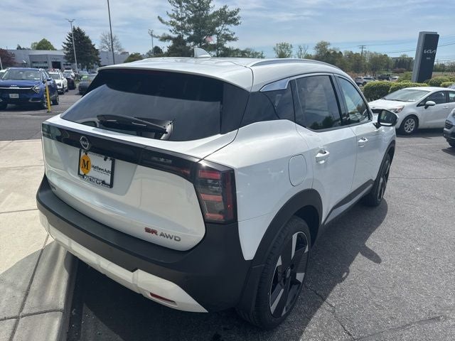2025 Nissan Kicks SR
