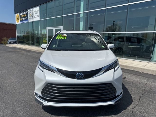 2025 Toyota Sienna Limited 7 Passenger