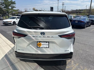 2025 Toyota Sienna Limited 7 Passenger