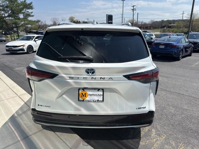 2025 Toyota Sienna Limited 7 Passenger