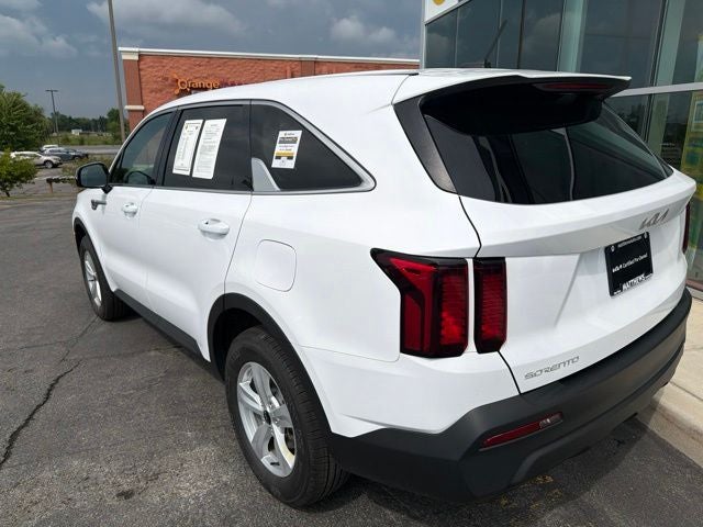 2023 Kia Sorento LX