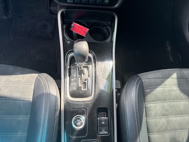2020 Mitsubishi Outlander ES