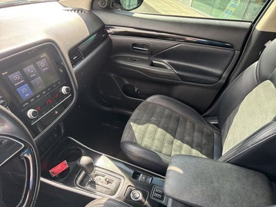 2020 Mitsubishi Outlander ES