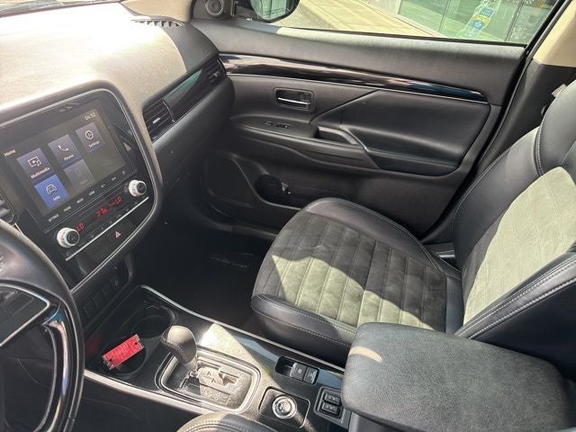 2020 Mitsubishi Outlander ES