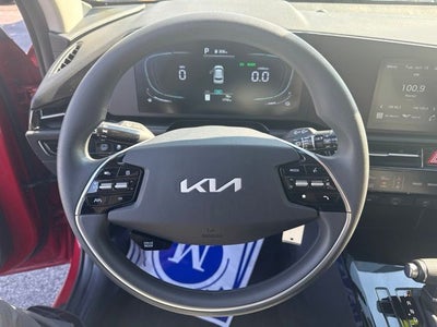 2025 Kia Niro LX