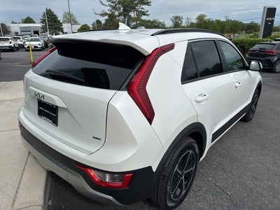 2023 Kia Niro LX