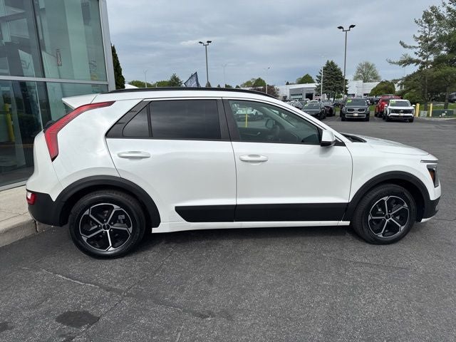 2023 Kia Niro LX