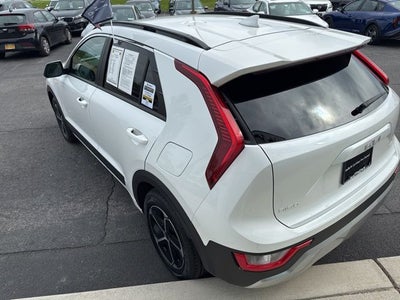 2023 Kia Niro LX