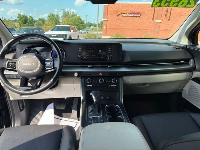 2024 Kia Carnival LX