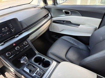 2024 Kia Carnival LX