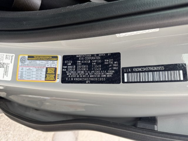 2024 Kia Carnival EX