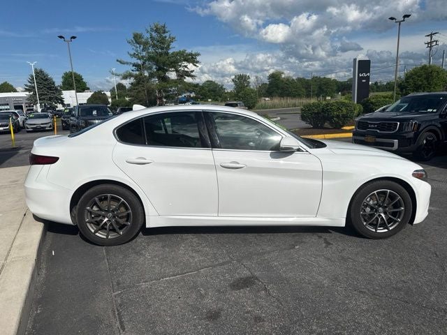 2020 Alfa Romeo Giulia Base