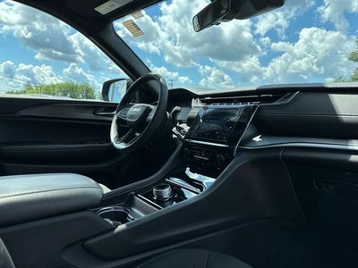 2025 Jeep Grand Cherokee Laredo X