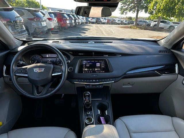 2023 Cadillac XT4 Premium Luxury