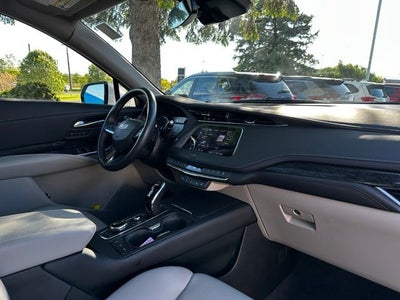 2023 Cadillac XT4 Premium Luxury