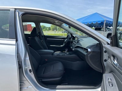 2022 Nissan Altima 2.5 SV