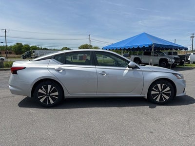 2022 Nissan Altima 2.5 SV