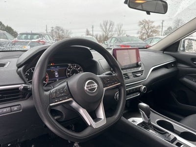 2022 Nissan Altima 2.5 SV