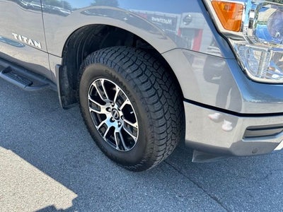 2024 Nissan Titan SV