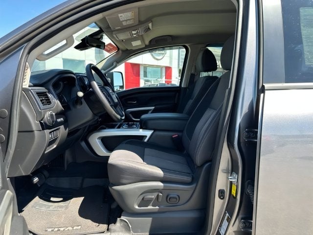 2024 Nissan Titan SV