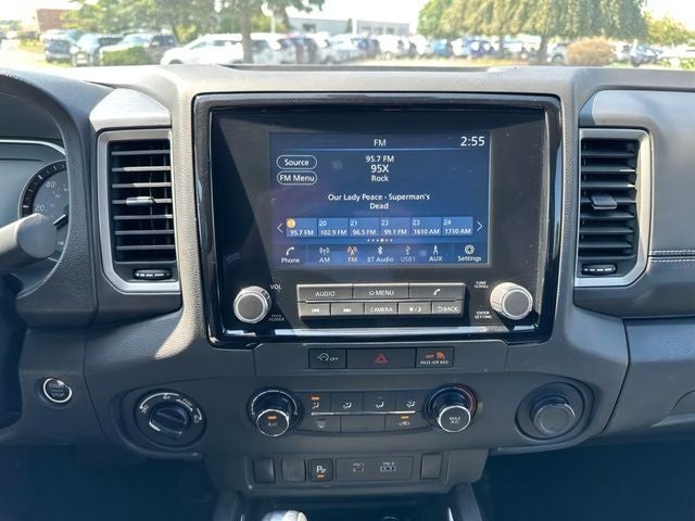 2024 Nissan Frontier SV