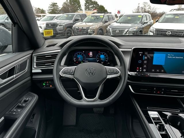 2025 Volkswagen Atlas Cross Sport 2.0T SE w/Technology