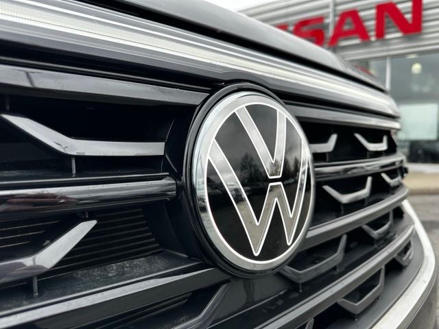 2025 Volkswagen Atlas Cross Sport 2.0T SE w/Technology