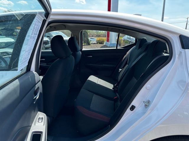 2025 Nissan Versa 1.6 SR