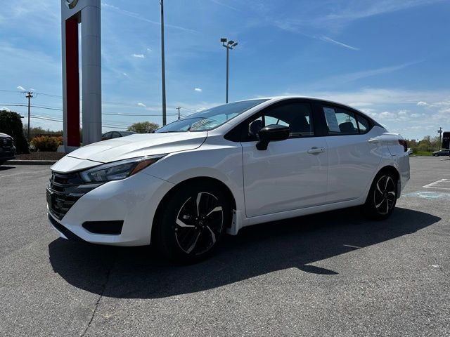 2025 Nissan Versa 1.6 SR