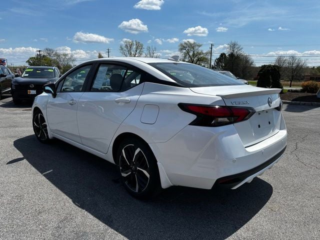 2025 Nissan Versa 1.6 SR