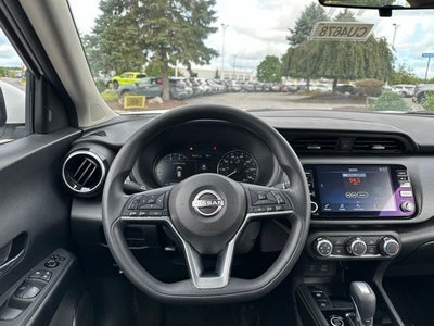 2023 Nissan Kicks SV