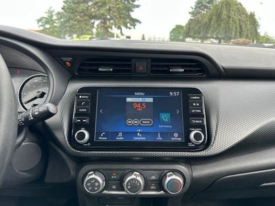 2023 Nissan Kicks SV