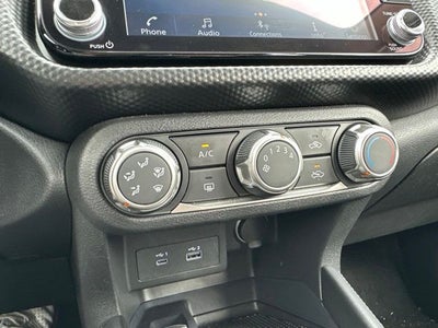 2023 Nissan Kicks SV