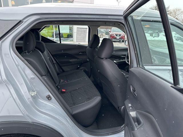 2022 Nissan Kicks SV