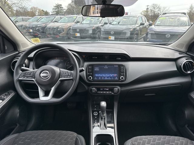 2022 Nissan Kicks SV