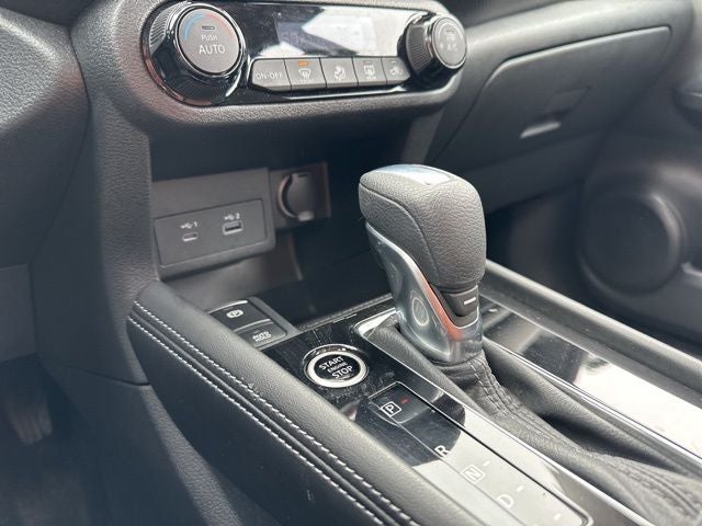 2022 Nissan Kicks SV